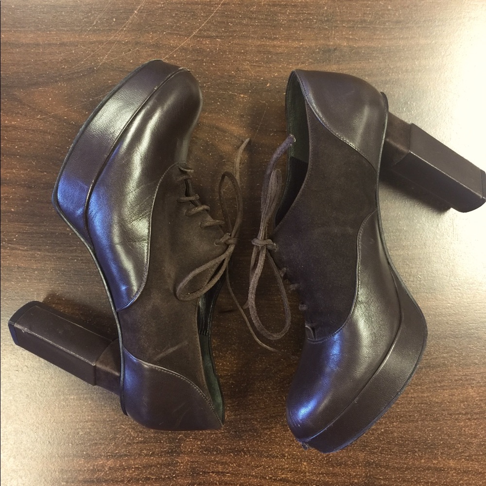 Fendi dark brown lace up suede & leather heels (7)